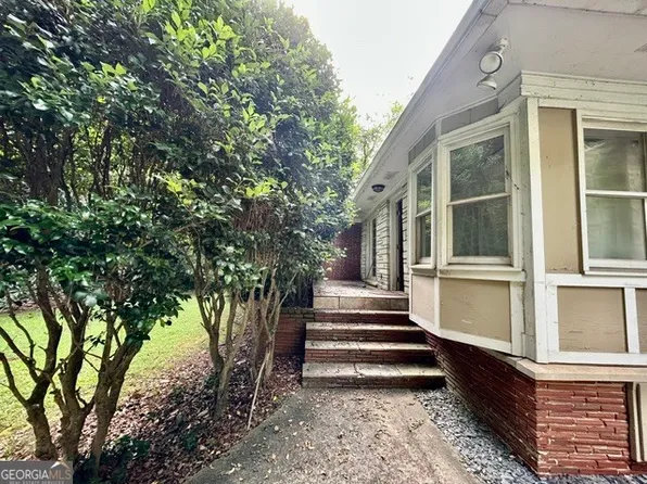 2561 Midway Rd, Decatur, GA 30030