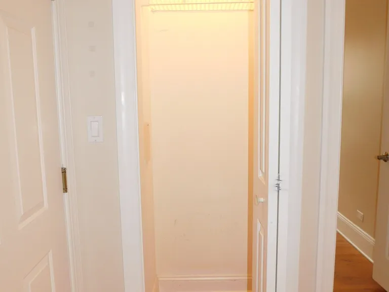 618 Elmwood Ave #8 — Photo 9