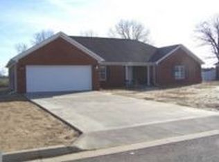 1617 Stonehedge Blvd, Union City, TN 38261