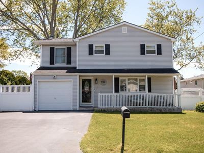 194 Helen Street, Holbrook, NY, 11741