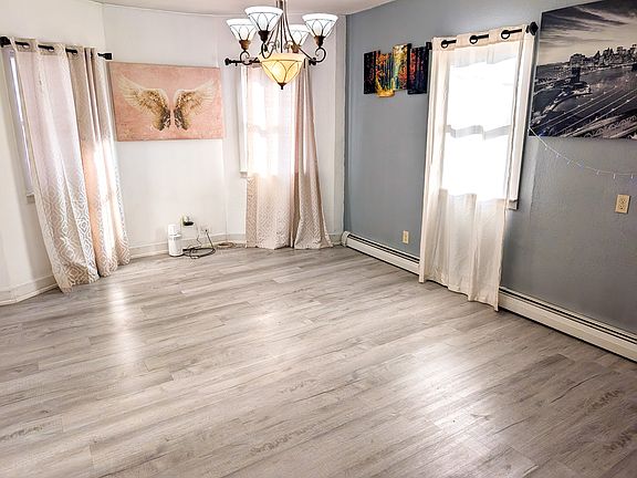 2nd image of 136 Chatham St Floor 1