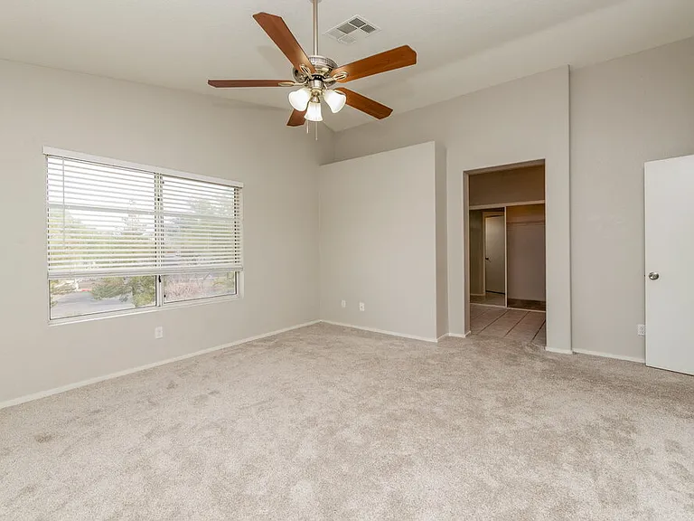 5044 Drifting Creek Ave — Photo 9