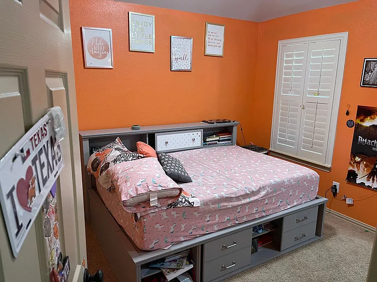 12812 Outlook Ave — Photo 22