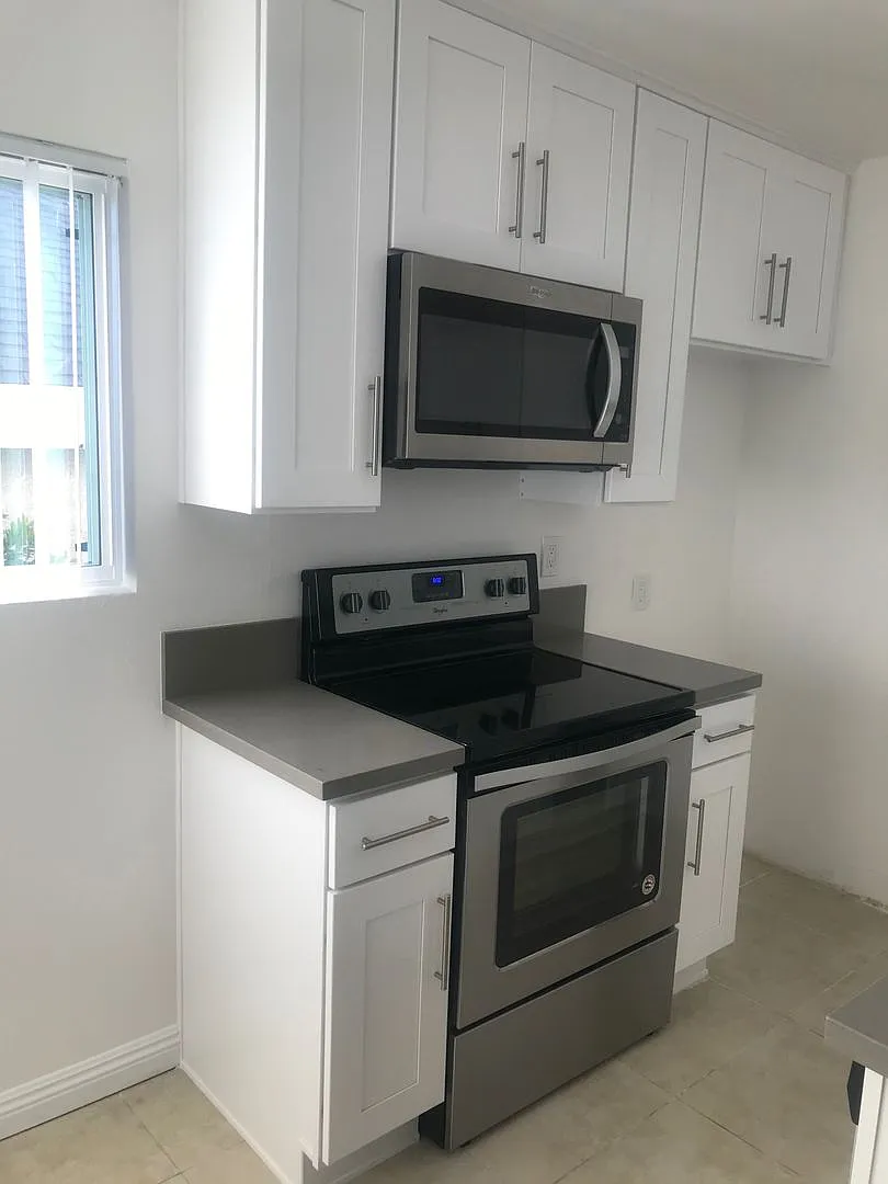 Villa Capistrano Apartments — Photo 3