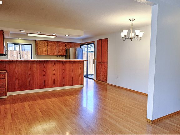 5th image of 8901 NE 140th Ave