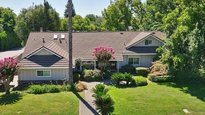 1st image of 4050 Wycombe Dr