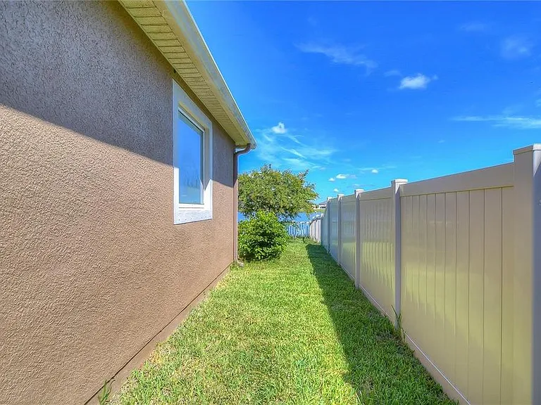 19391 Long Lake Ranch Blvd — Photo 25