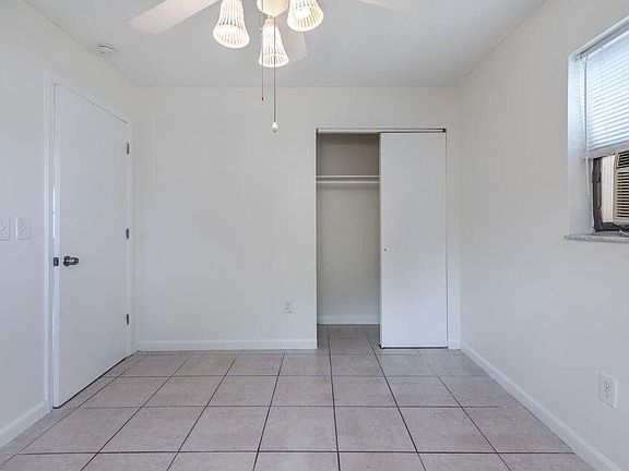 5th image of 2447 Saginaw Ave