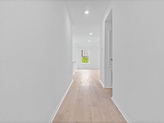 5th image of 4101 Red Maple Ln