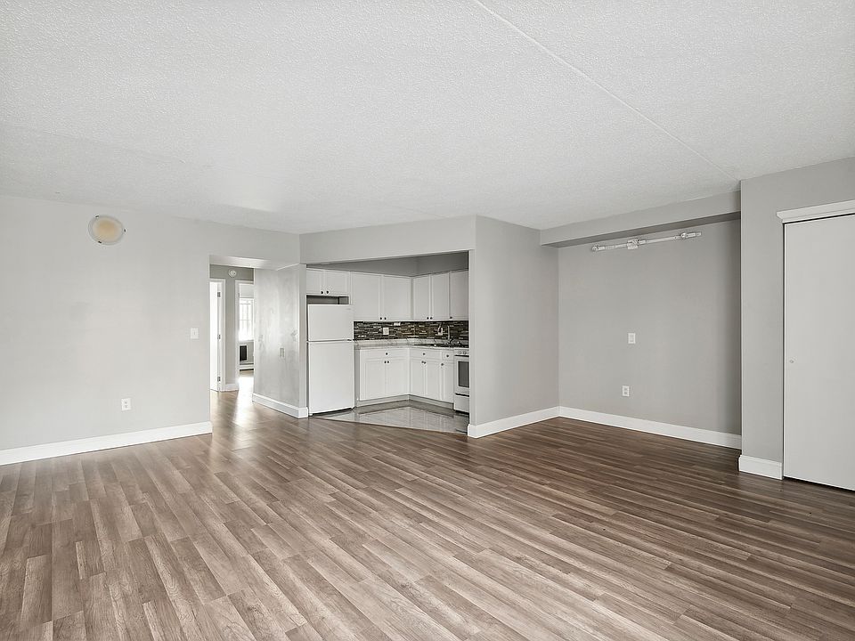 1st image of 16 E 118th St Floor 1