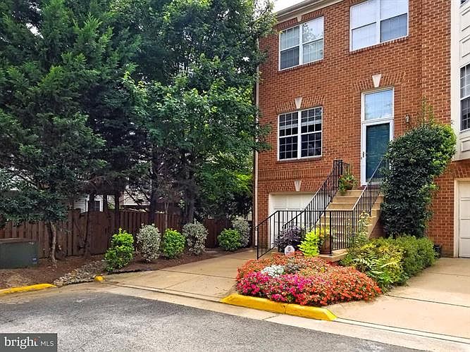 1st image of 6019 Madison Overlook Ct