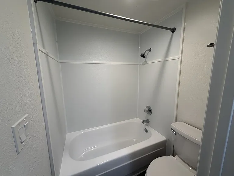 1622 W 7th Ave #103 — Photo 8