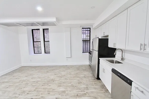 Rented by REAL New York | media 6