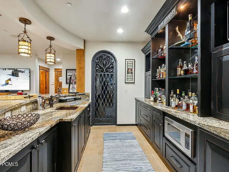 2520 Bear Hollow Dr — Photo 31