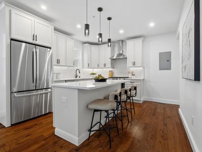 73 Romsey St Floor 1, Dorchester, MA, 02125