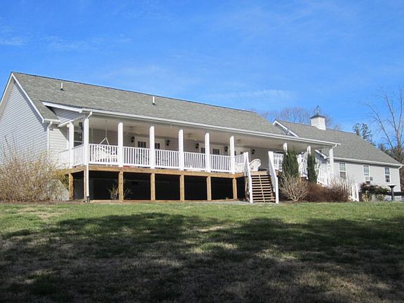 4th image of 202 Colley Ln