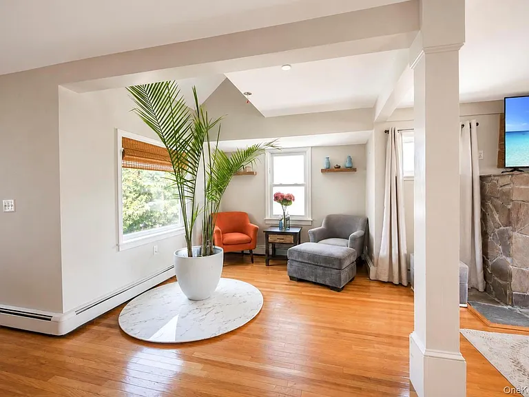 308 Bedell St — Photo 15