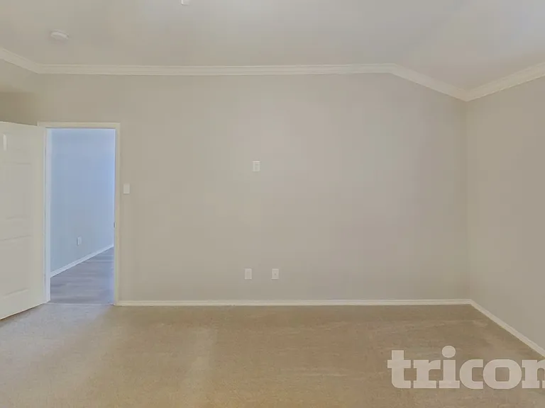 716 Sequoia Dr — Photo 9