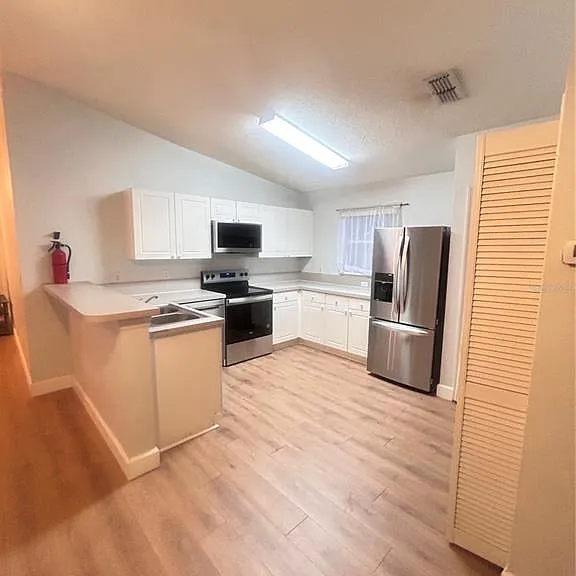 8825 Grand Palms Cir #B — Photo 6