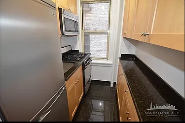 Rented by Manhattan Realty Group
