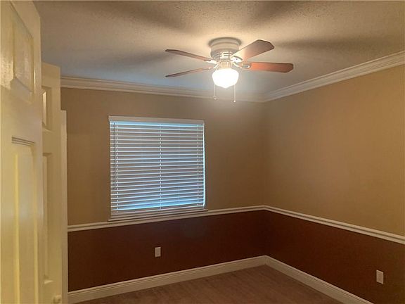 2nd image of 133 Goldenwood Dr