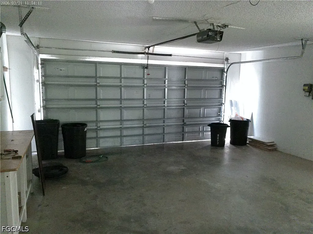 3 bed, 2.0 bath, 1456 sqft, $2,450 — Photo 4