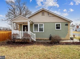 829 Riverside Dr, Pasadena, MD 21122