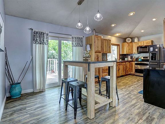 5th image of 2323 S Timberlane Dr