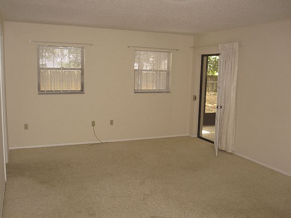 3rd image of 2073 Sandrala Dr