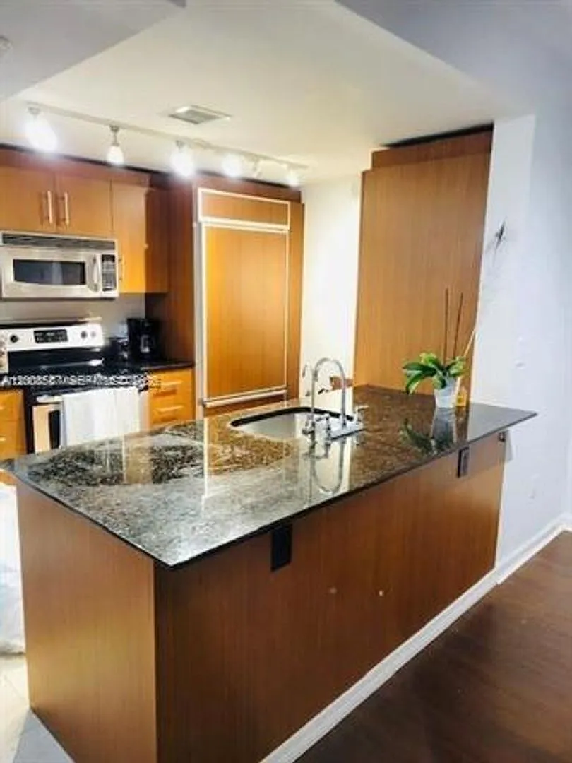 10275 Collins Ave cu-327, Bal Harbour, FL 33154 — Photo 1