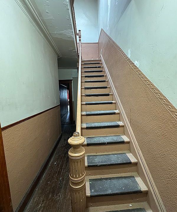 1st image of 430 Pine St #1