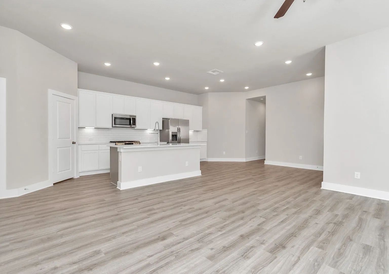 Welcome to the Linden Effortless Living, All on One Level. — Photo 4