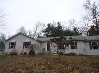 154 Old Lyman Rd, South Hadley, MA 01075