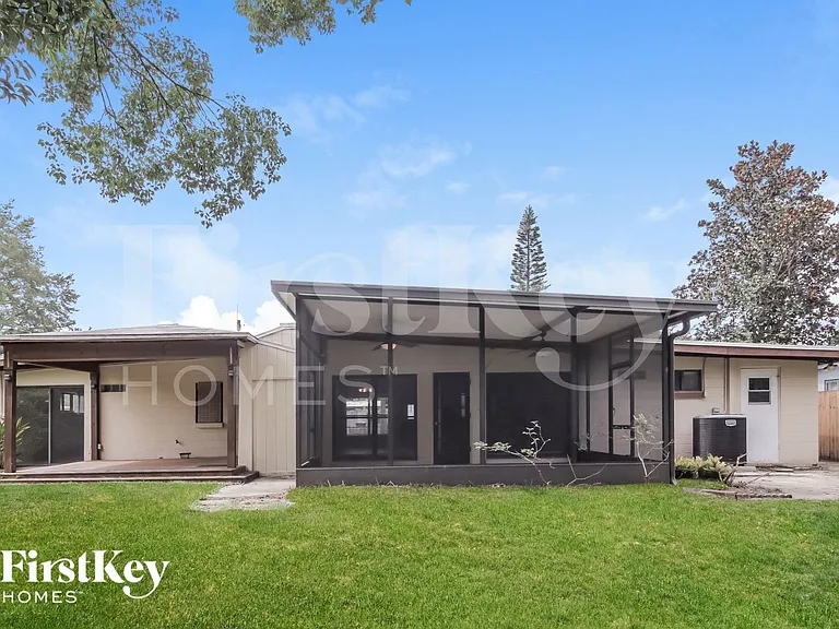 2812 Walnut St — Photo 15