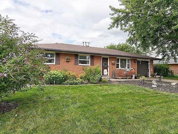 2nd image of 416 Brownstone Dr