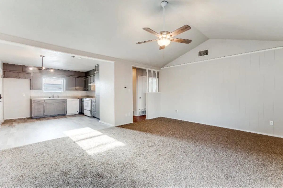 900 Skelly Street Crowley TX 76036 — Photo 4
