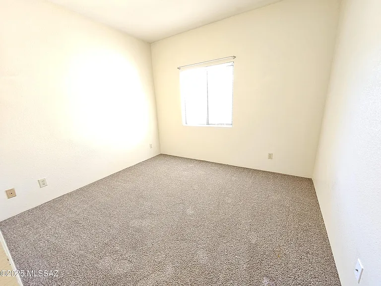5750 N Camino Esplendora #C-227 — Photo 12