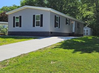 65 Tracy Ln, Hiram, OH 44234