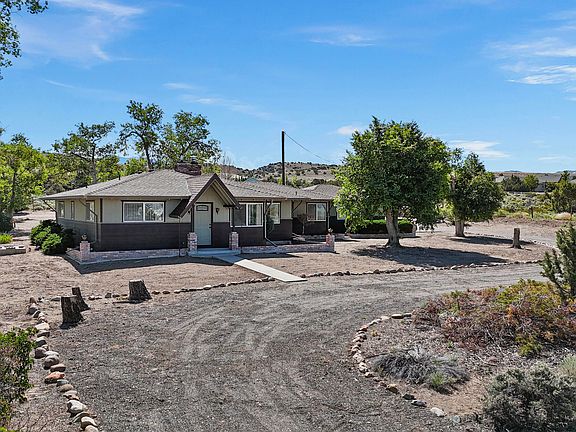 3rd image of 1943 Sheep Camp Rd