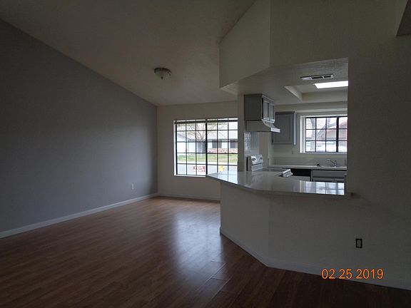 4th image of 3212 Zurich Ln