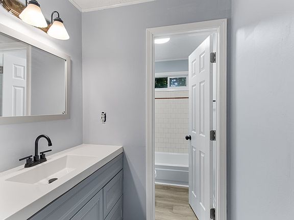 5th image of 4177 Windermere Dr