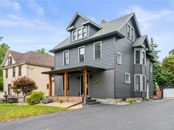2 1/2 North St, Le Roy, NY 14482