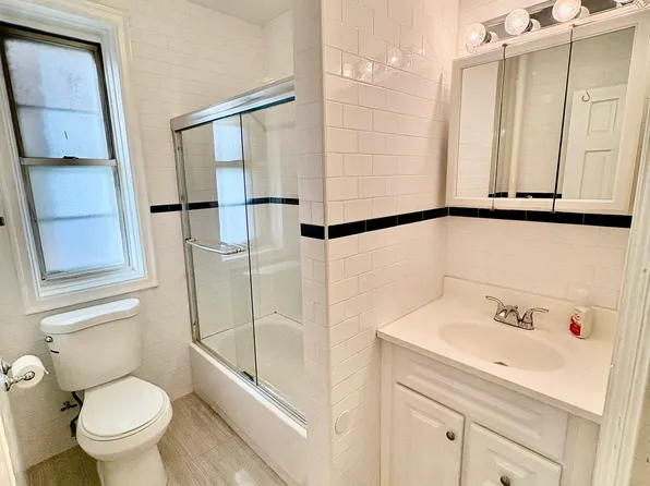 1075 Grand Concourse image 5 of 6