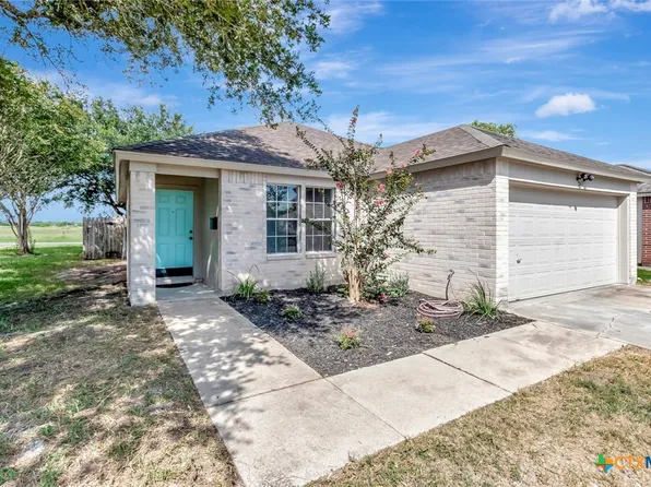 511 Arabian Dr, Victoria, TX 77904