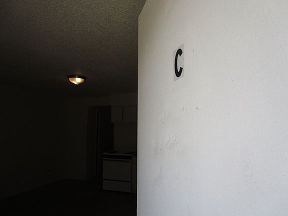 5th image of 728 W 11th St APT C