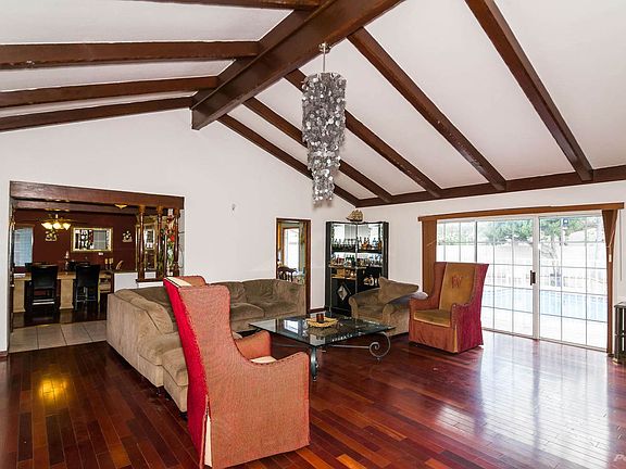 1670 Rolling Greens Way-large-005-1-Living Room-1500x1000-72dpi