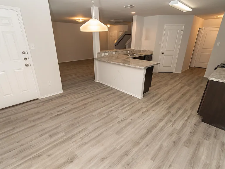 Hailey Harbor Dr — Photo 7