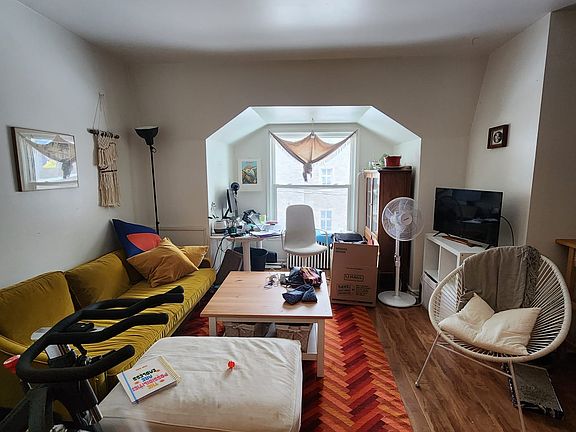 2nd image of 88 Empress Ave #1018118