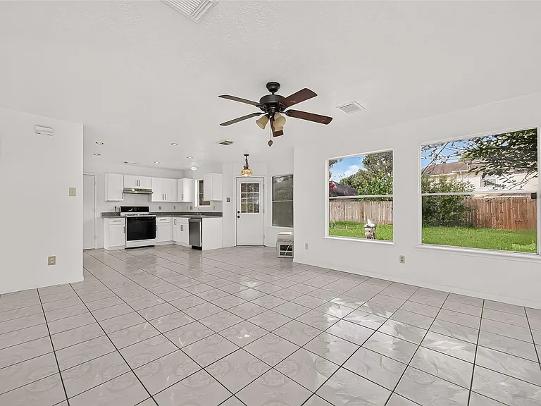 8202 Worthington Dr — Photo 11