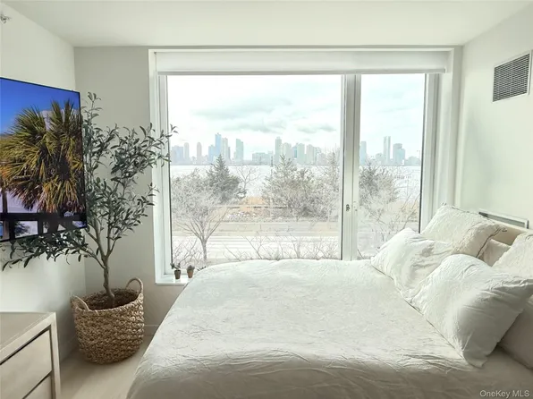 450 Washington Street #306, New York (Manhattan), NY 10013